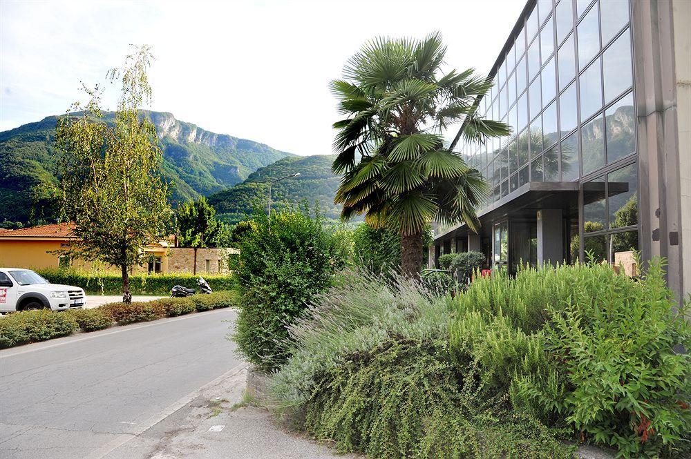 Hotel Cristallo Barga 弗纳茨迪巴戈 外观 照片