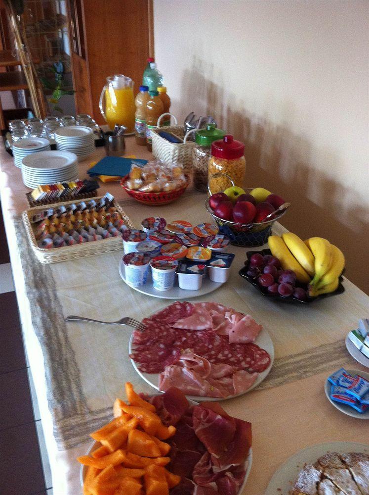 Hotel Cristallo Barga 弗纳茨迪巴戈 外观 照片