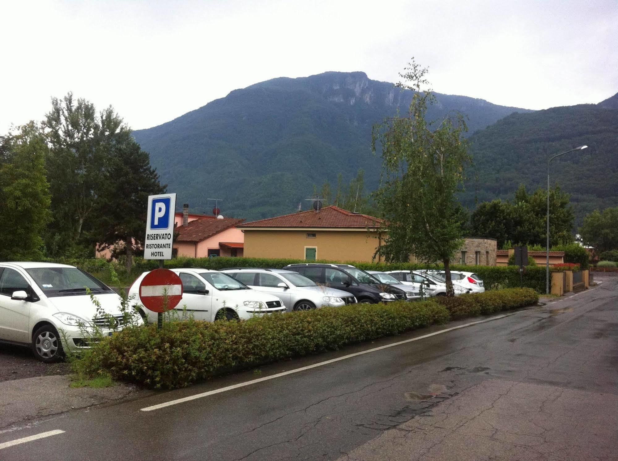 Hotel Cristallo Barga 弗纳茨迪巴戈 外观 照片